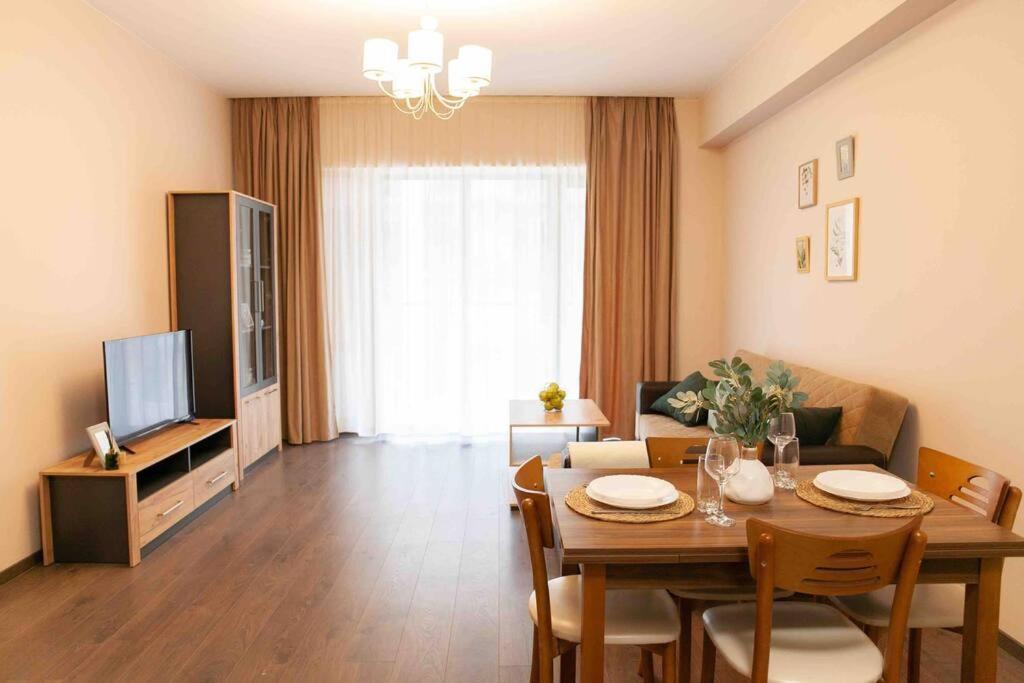 Gg Home - Cozy 1 Bedroom Apartment On Kazbegi Avenue 15 Tbilisi Buitenkant foto