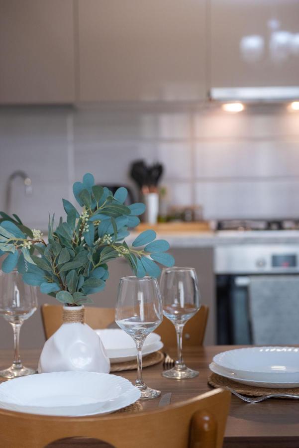 Gg Home - Cozy 1 Bedroom Apartment On Kazbegi Avenue 15 Tbilisi Buitenkant foto